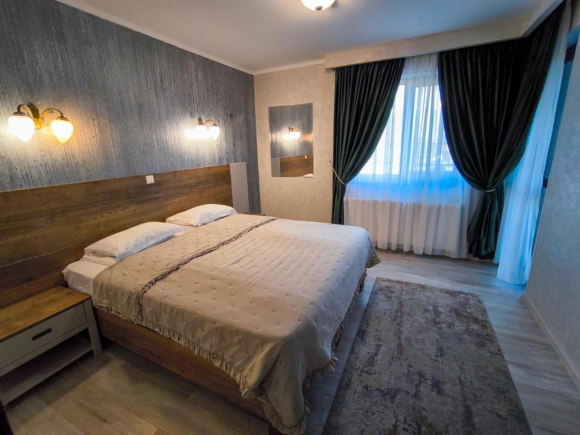 Hotel Dorobanti Jászvásár Kültér fotó