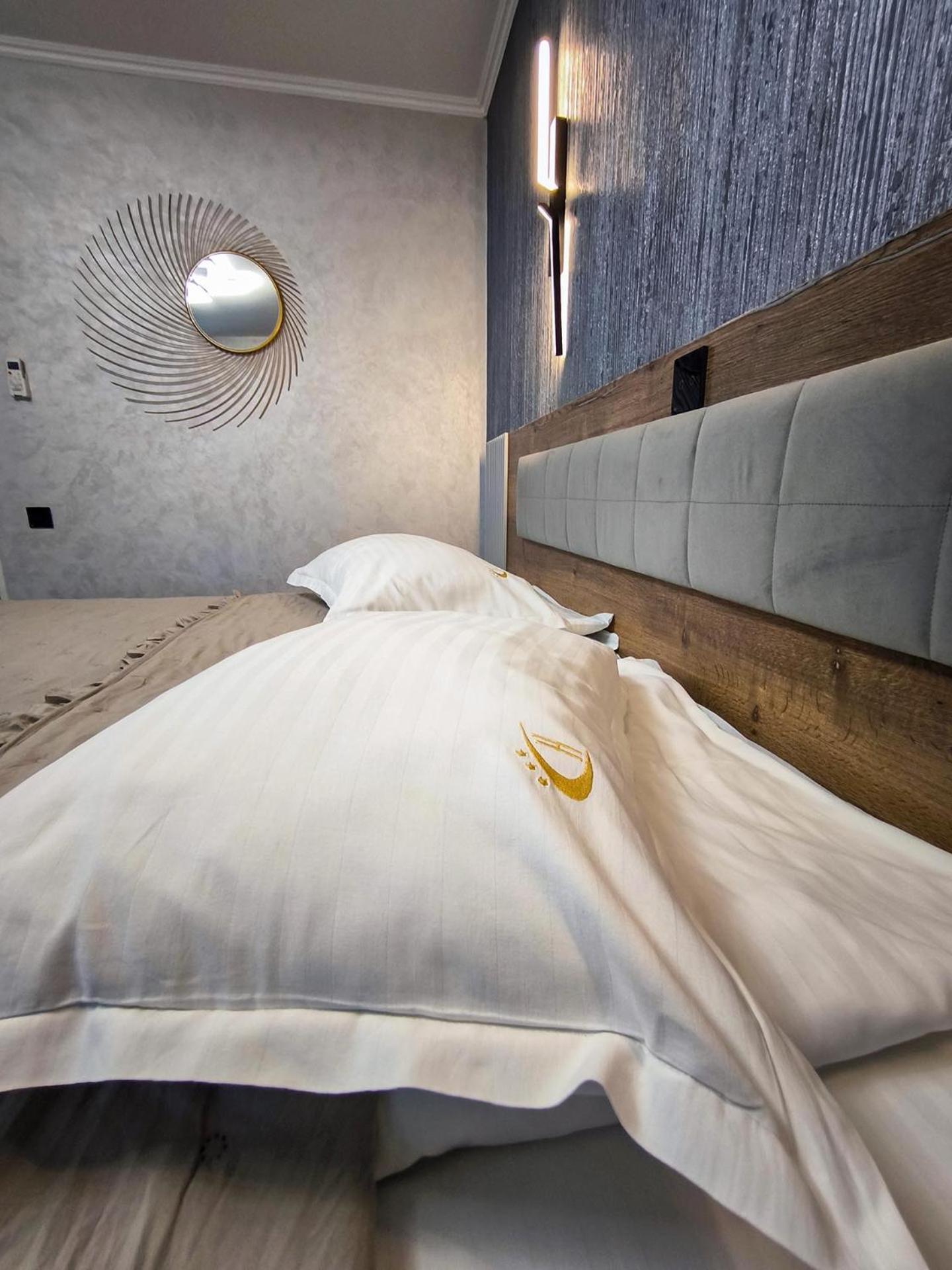 Hotel Dorobanti Jászvásár Kültér fotó