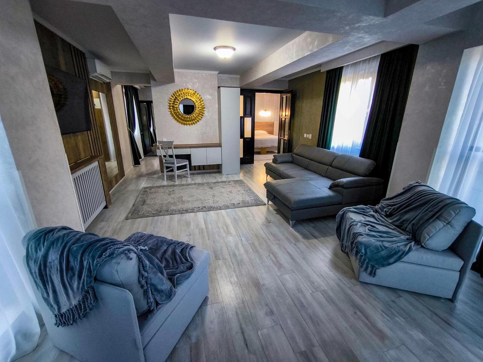 Hotel Dorobanti Jászvásár Kültér fotó